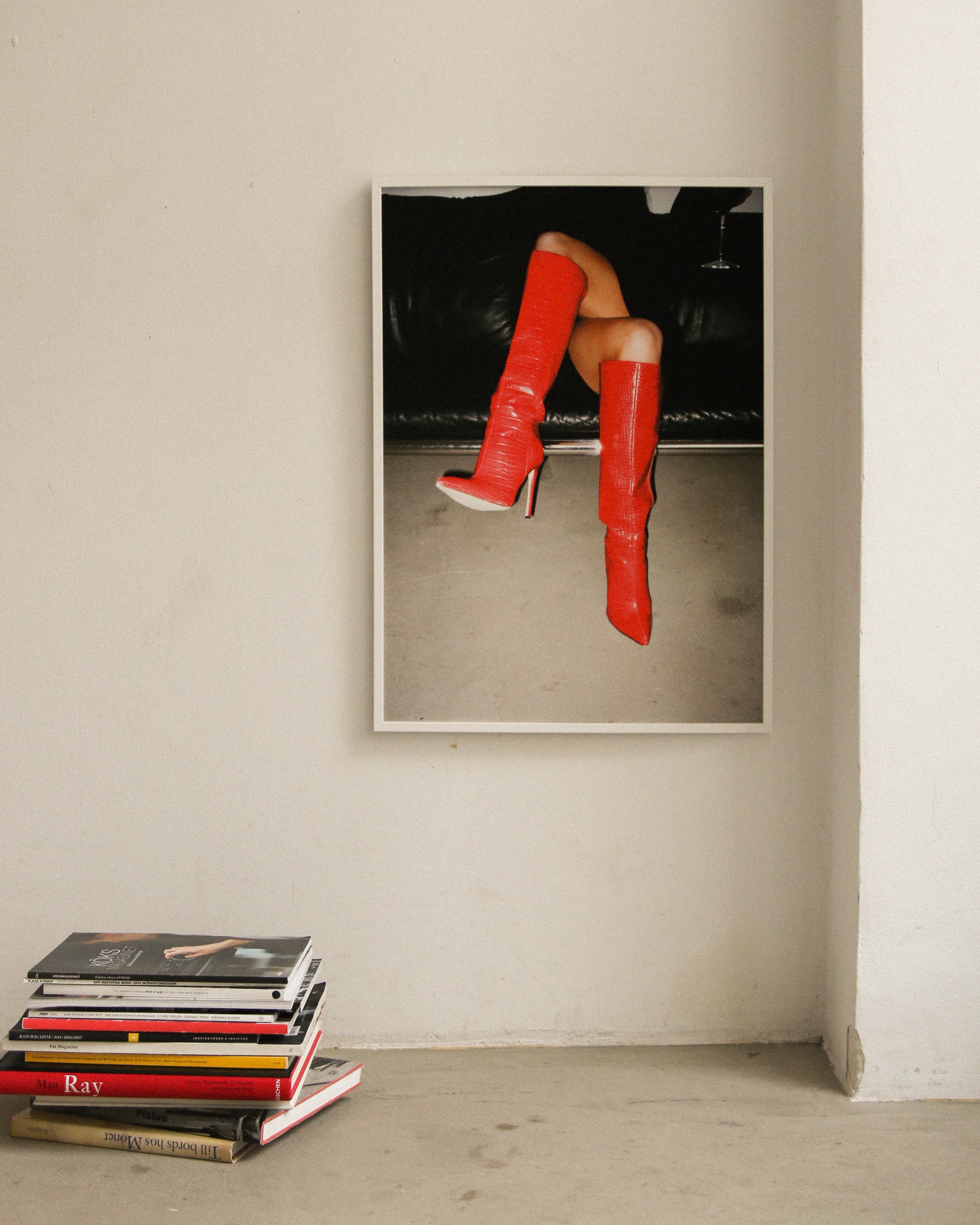 Put your heels on | Poster | Analog photo of high heels in red